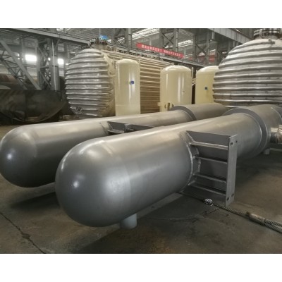 Shell and tube heat exchangers & reboiler